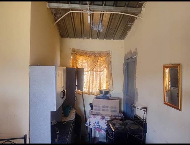 2 BEDROOM HOUSE FOR SALE IN TSAKANE